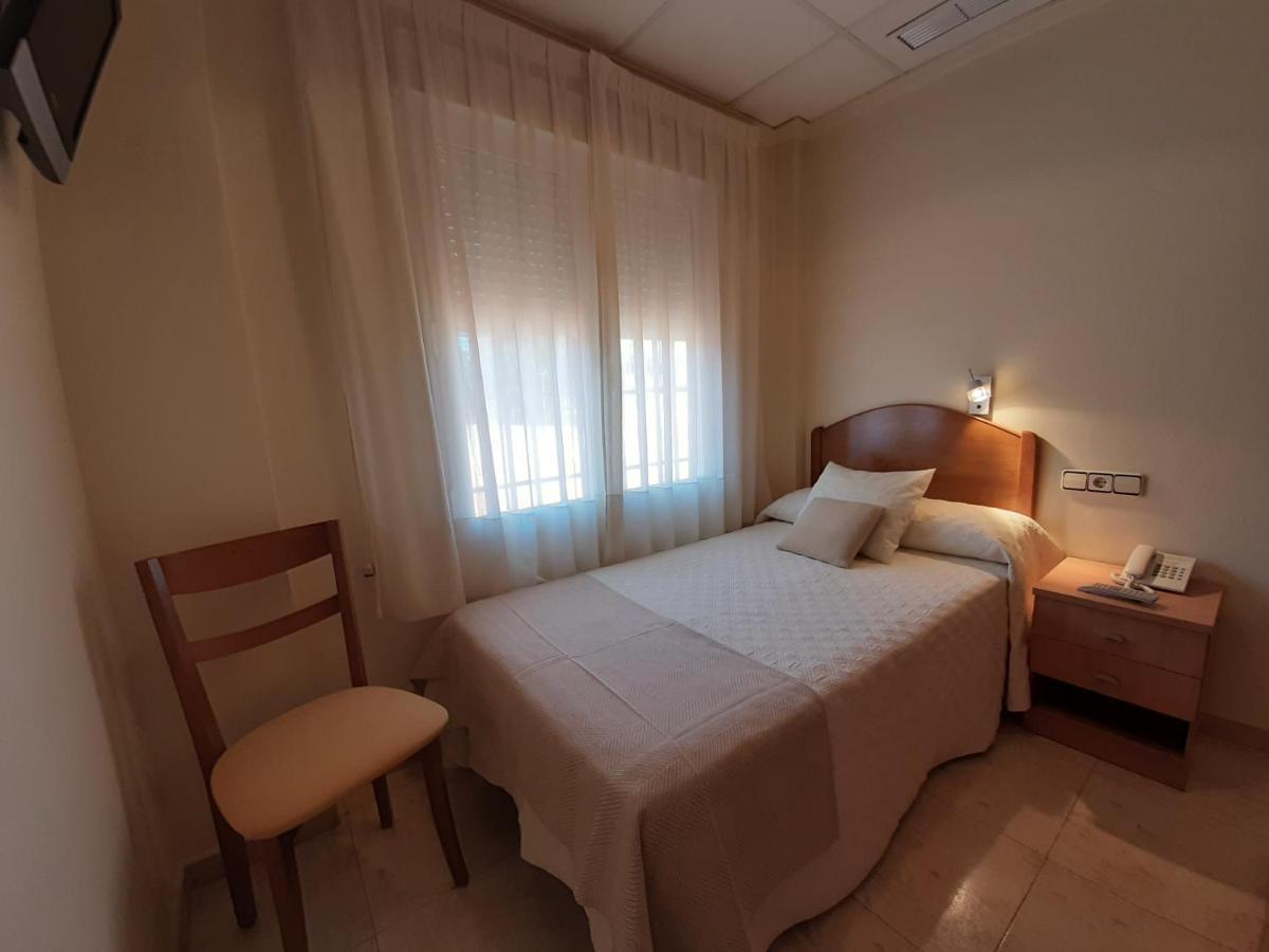 Hostal El Retiro Almoradí Esterno foto