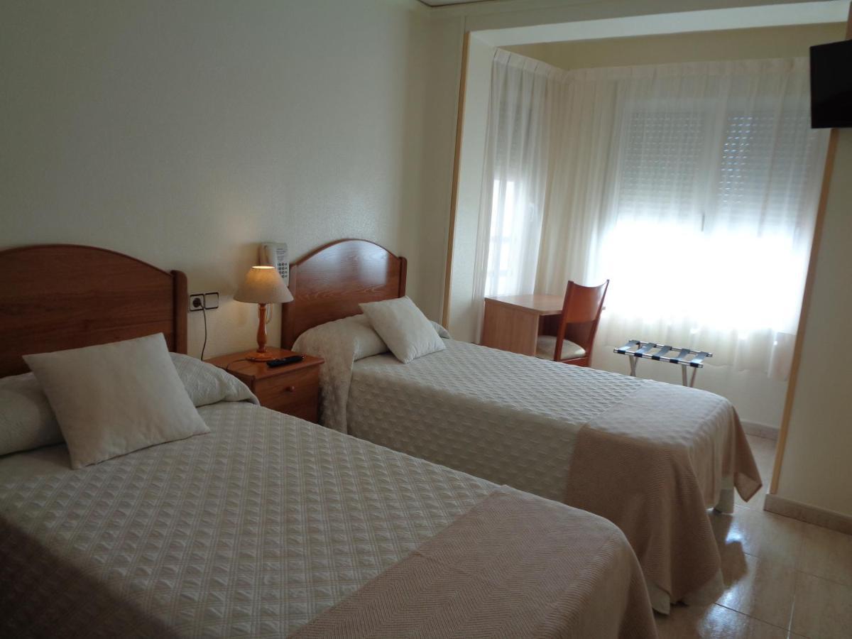 Hostal El Retiro Almoradí Esterno foto