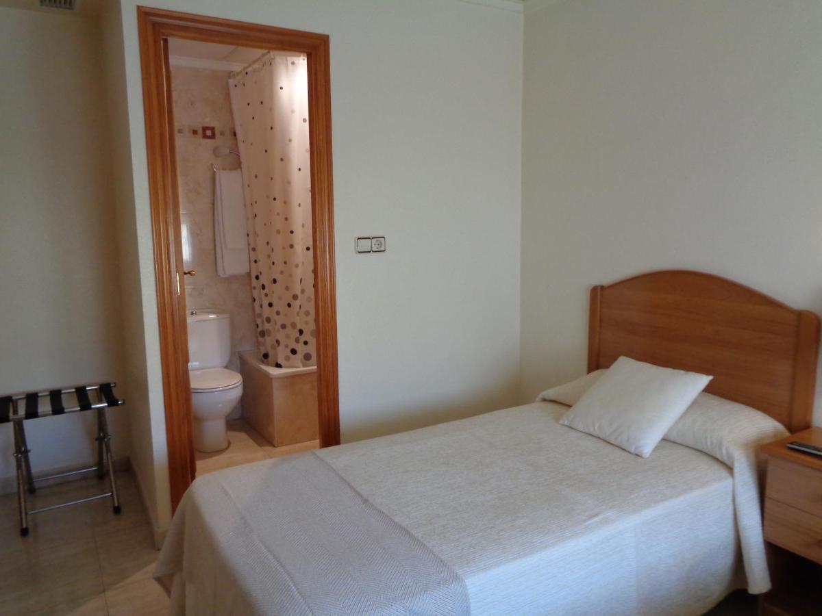 Hostal El Retiro Almoradí Esterno foto