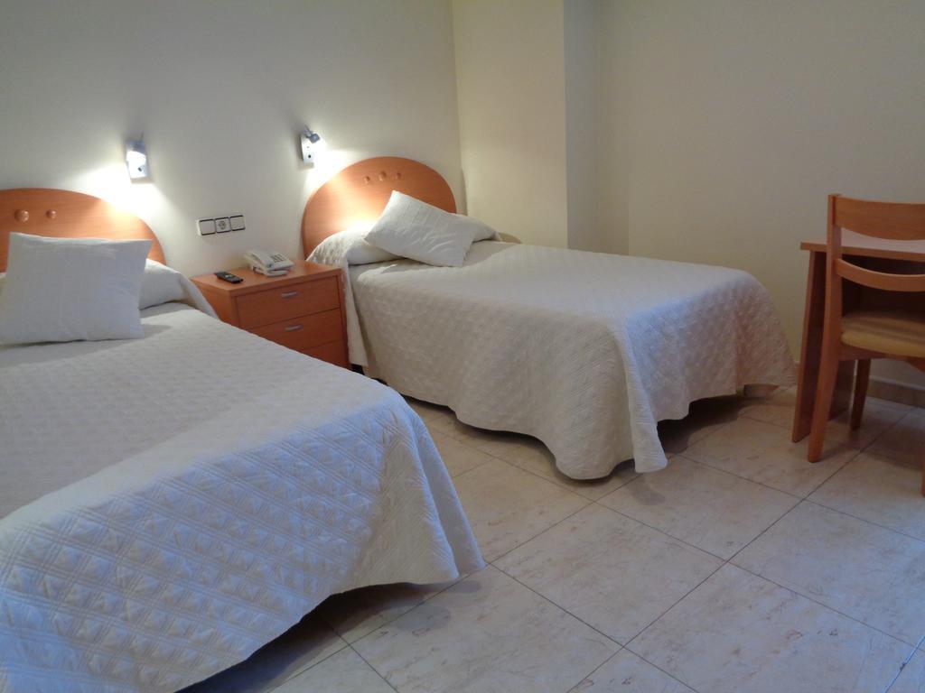 Hostal El Retiro Almoradí Esterno foto