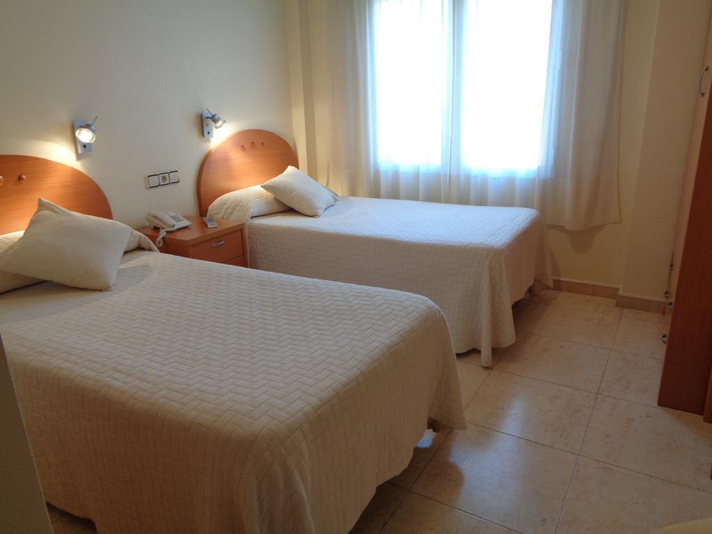 Hostal El Retiro Almoradí Esterno foto