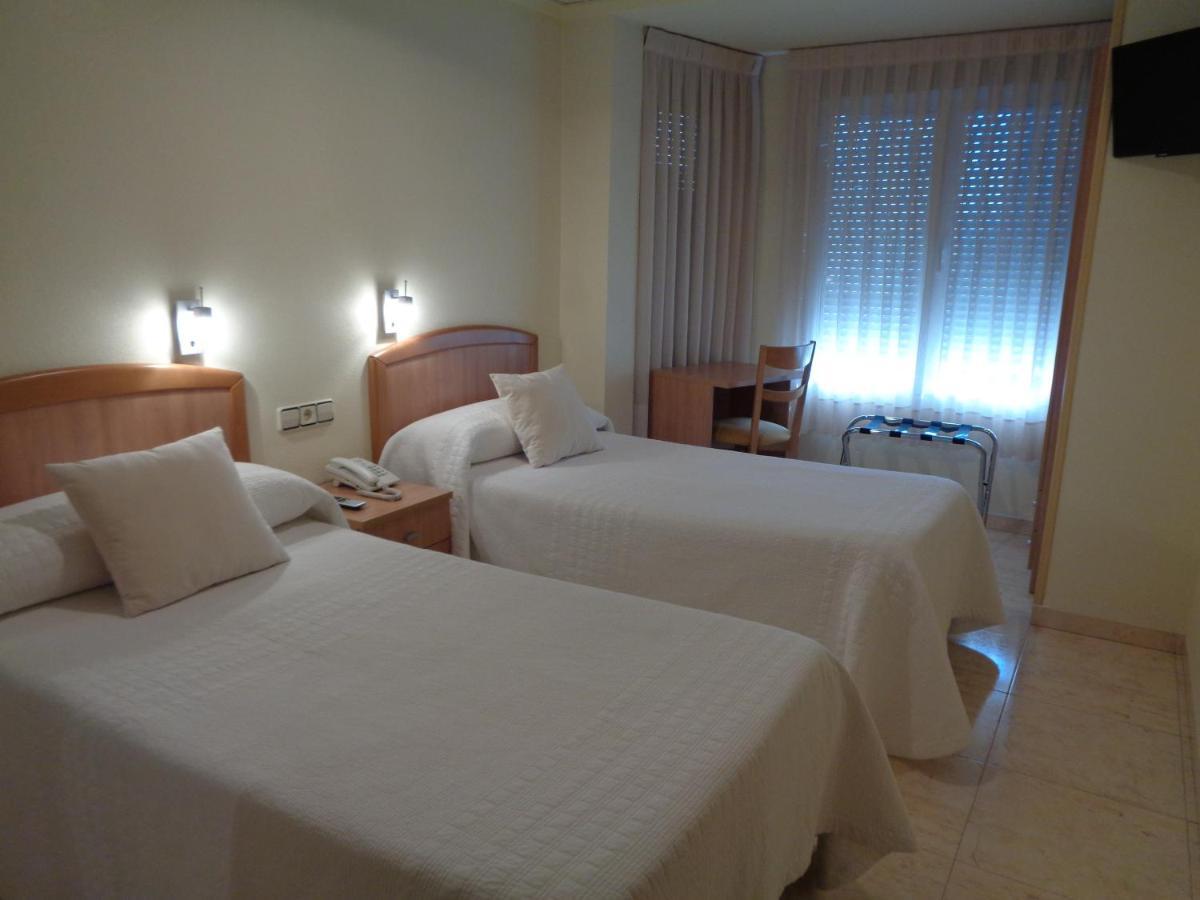 Hostal El Retiro Almoradí Esterno foto