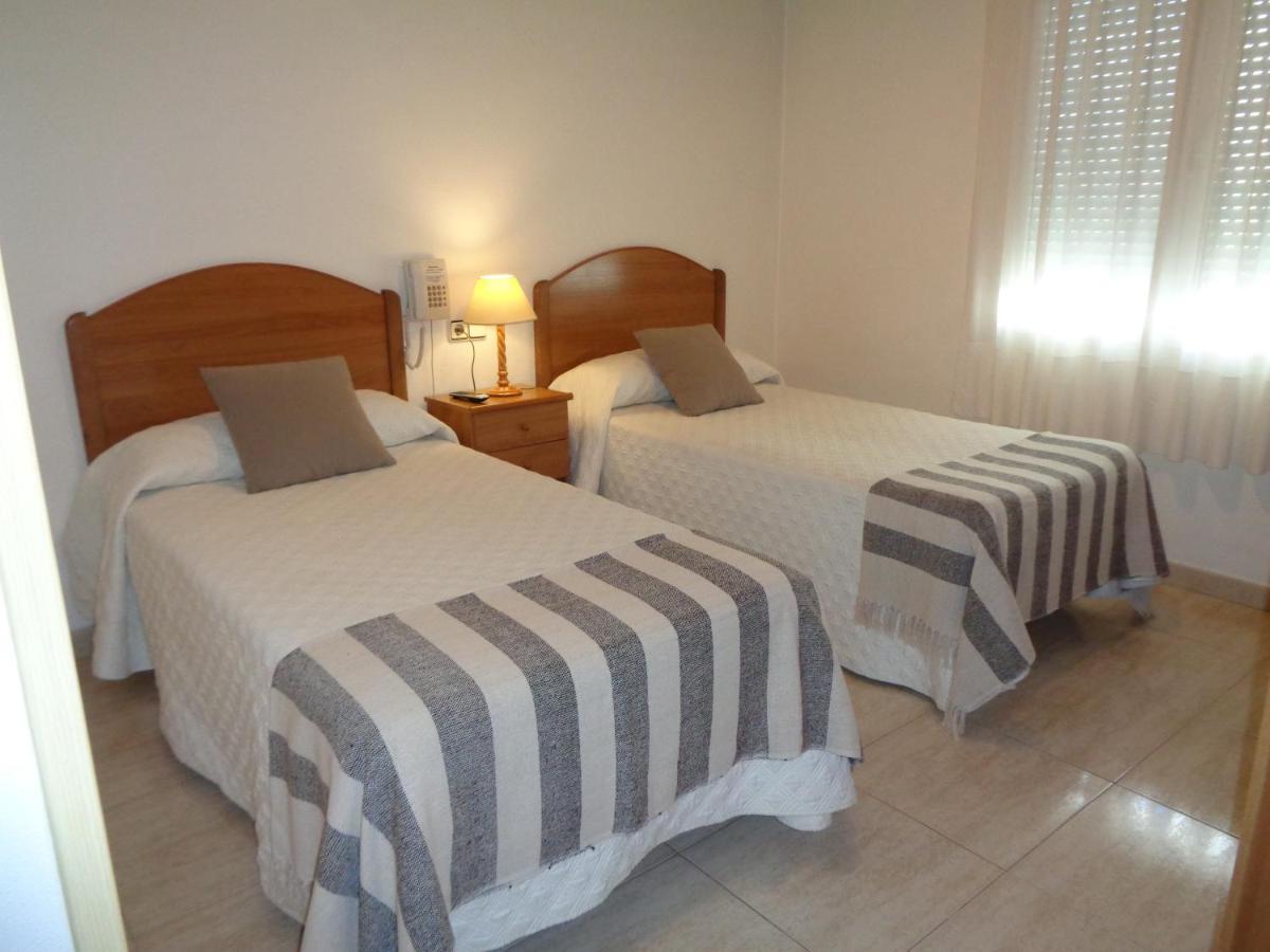 Hostal El Retiro Almoradí Esterno foto